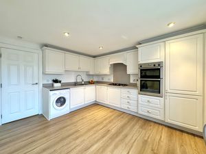 Photo 11- click for photo gallery